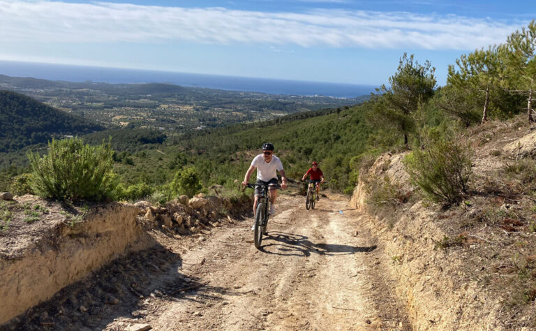 Bicicletas de montaña: la mejor opción para conocer Ibiza